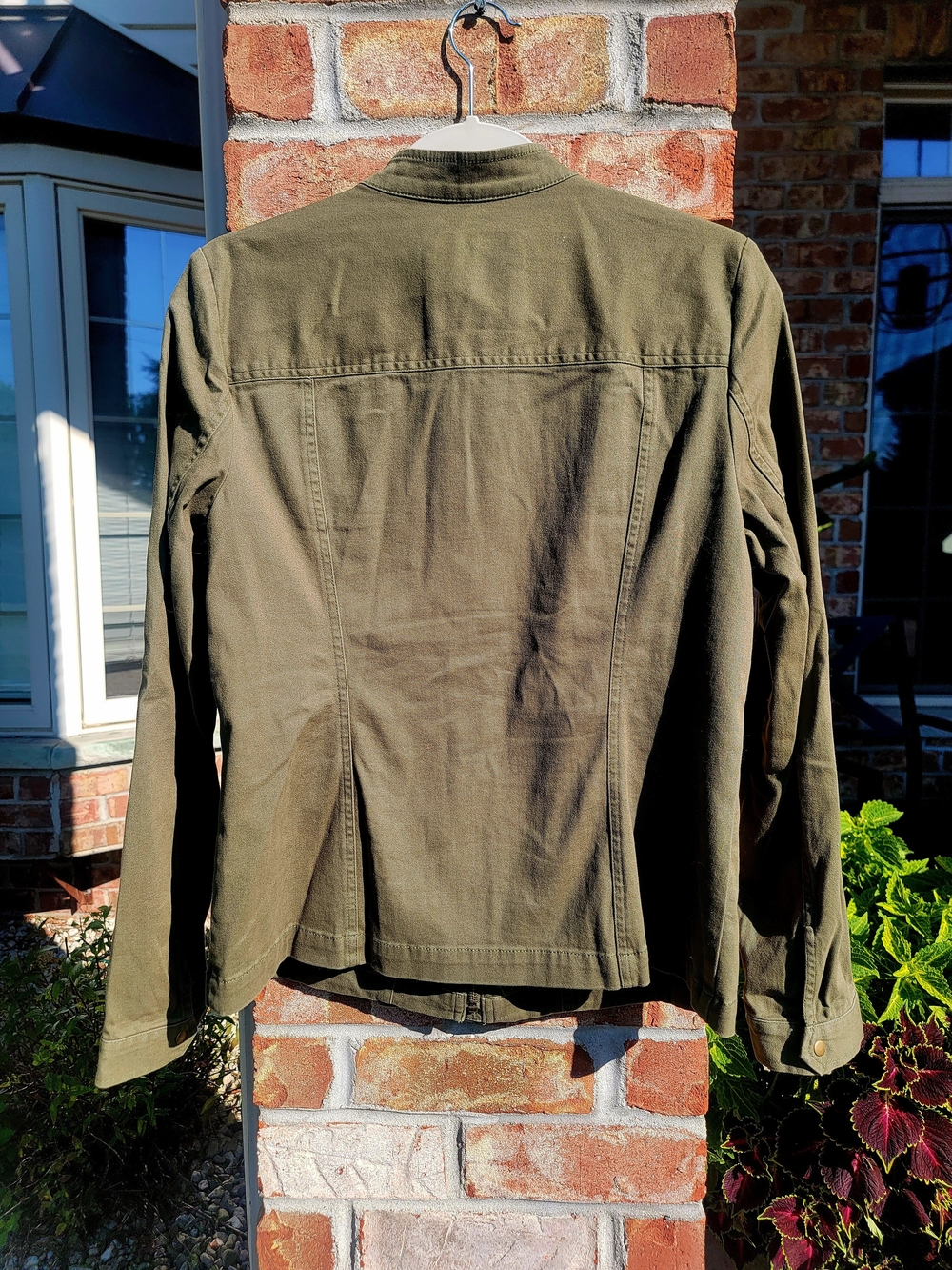 Women’s Military-Inspired Double-Breasted Utility Jacket — Olive - Picture 5 of 12